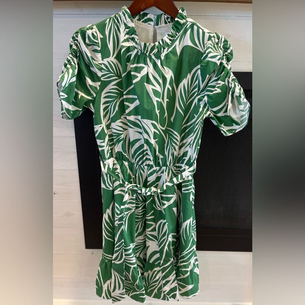 Women's THML Green Palm Leaf Ruffle Dress Size Small Excellent Condition - Picture 2 of 6